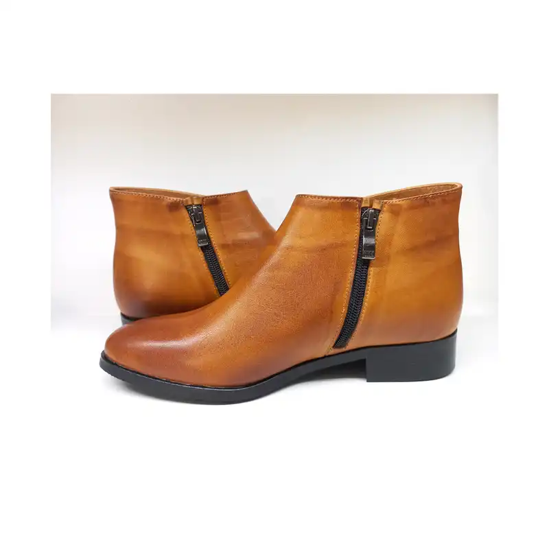 نیم بوت زنانه سرزمین چرم کد 145323 رنگ عسلی