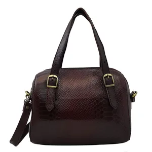 کیف دوشی زنانه مدل متین چرم طبیعی کد A_884