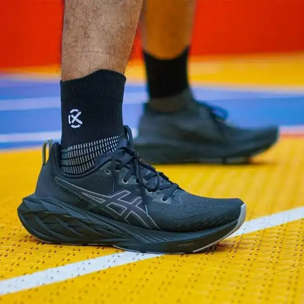 کفش پیاده روی مدل NOVABLAST 4 B