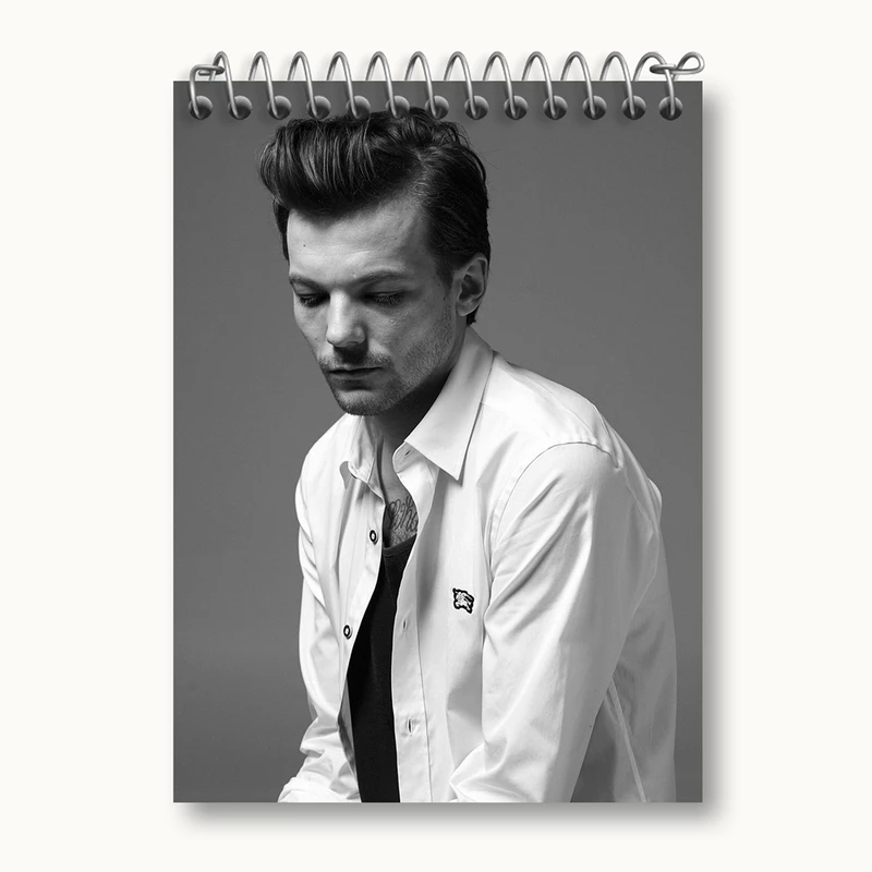 دفتر یادداشت 50 برگ خندالو مدل لویی تاملینسون گروه موسیقی وان دایرکشن One Direction کد 18908
