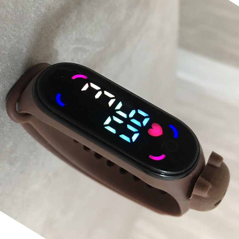 ساعت مچی دیجیتال بچگانه مدل ضداب سیلیکونی طرح خرسی تدی