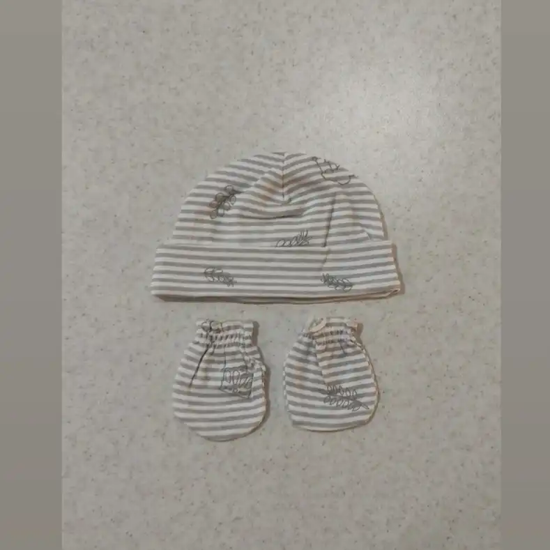 ست کلاه و دستکش نوزادی مدل MW2022 مجموعه 4 عددی