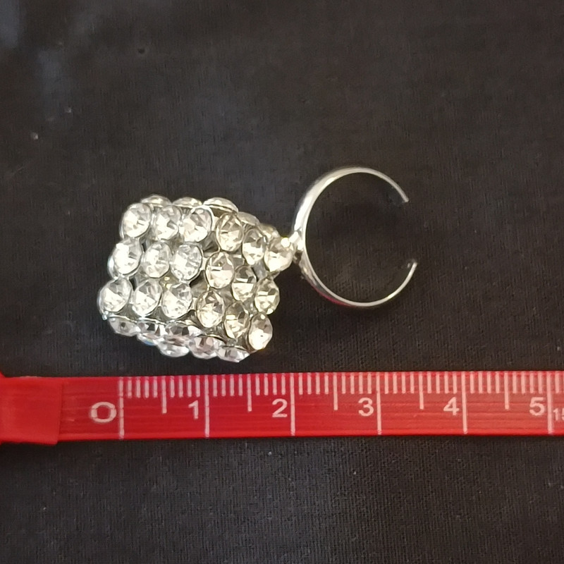 بند انگشتی زنانه مدل تاس