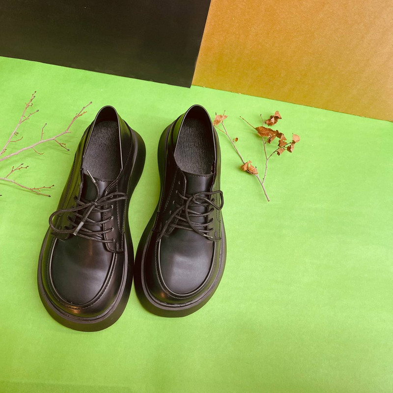 کفش زنانه مدل والی 650