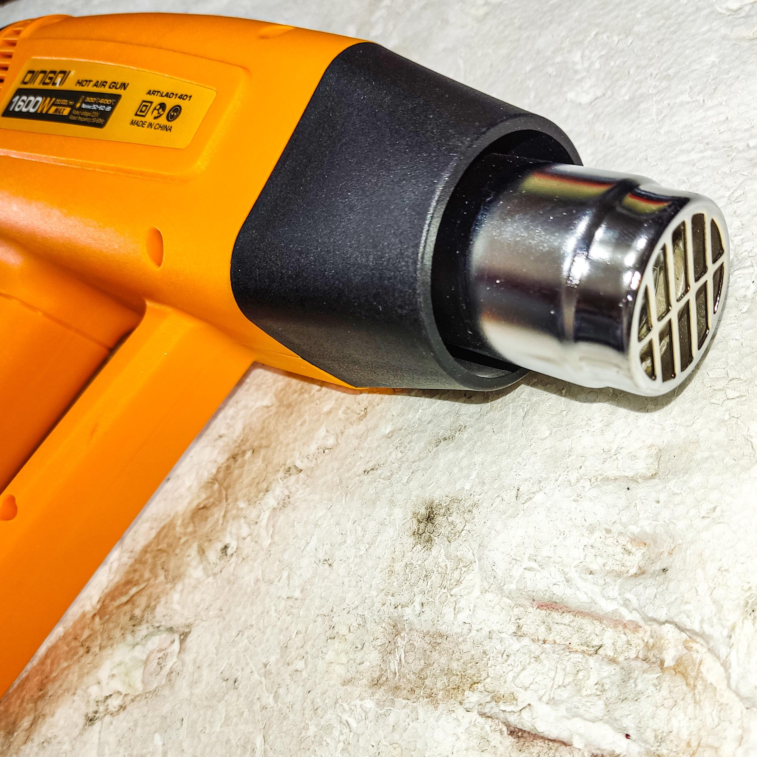 سشوار صنعتی دینگیشی مدل LAO - 01401 سشوار صنعتی دینگیشی مدل LAO - 01401