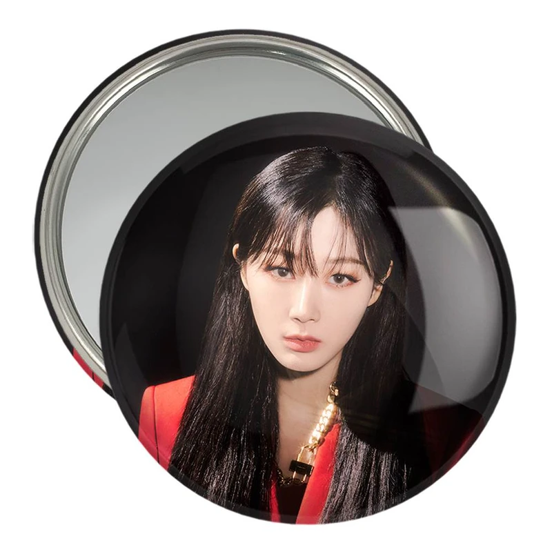 آینه جیبی خندالو مدل جیزل گروه آسپا Aespa  کد 12463