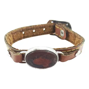 دستبند مردانه سلین کالا مدل عقیق خطی ce-As212