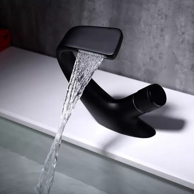 شیر روشویی مدل لوکس آبشاری کد B45