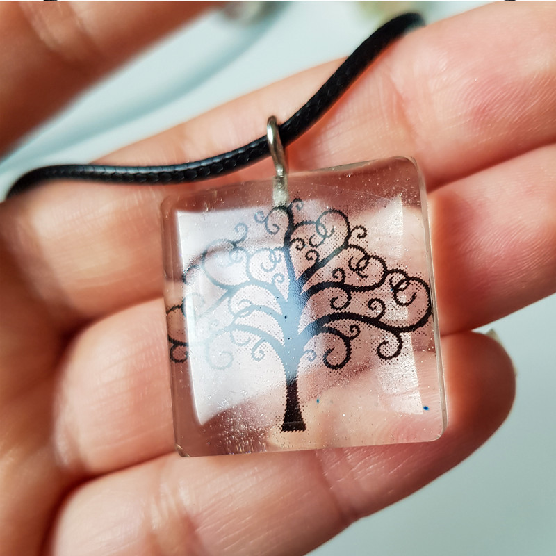 گردنبند دخترانه مدل رزینی طرح درخت