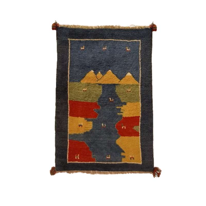 گبه فرش دستباف یک ونیم متری مدل بافت قشقای شیراز کد NKP.Z.N122