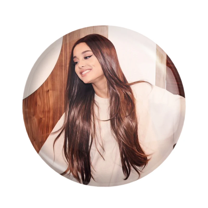 مگنت خندالو مدل آریانا گرانده Ariana Grande  کد 19076