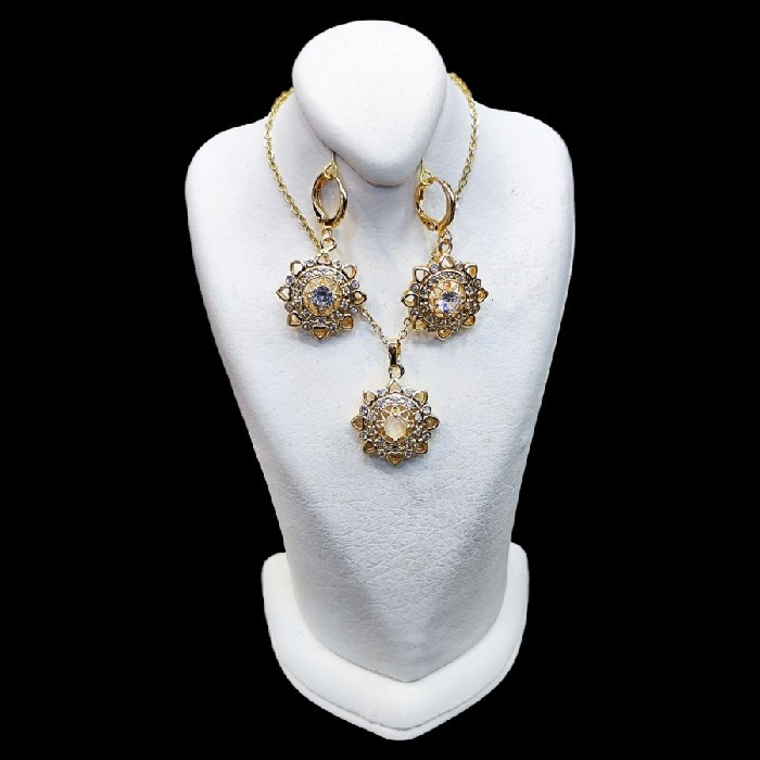 نیم ست زنانه مدل آبکاری طلا کد 47800 نیم ست زنانه مدل آبکاری طلا کد 47800