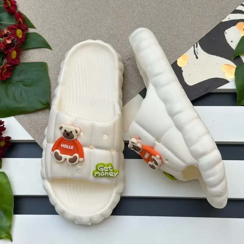 دمپایی زنانه پاپا مدل ندا WH