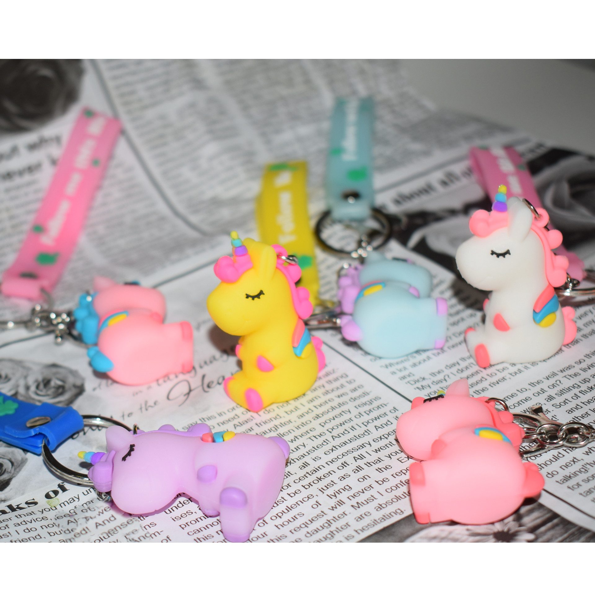 جاکلیدی دخترانه مدل یونیکورن کد TAN400-10 به همراه کاور کلید جاکلیدی دخترانه مدل یونیکورن کد TAN400-10 به همراه کاور کلید