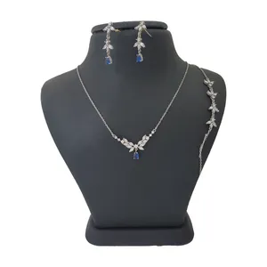 نیم ست نقره زنانه ترمه ۱ مدل یاقوت کبود کد S 0022