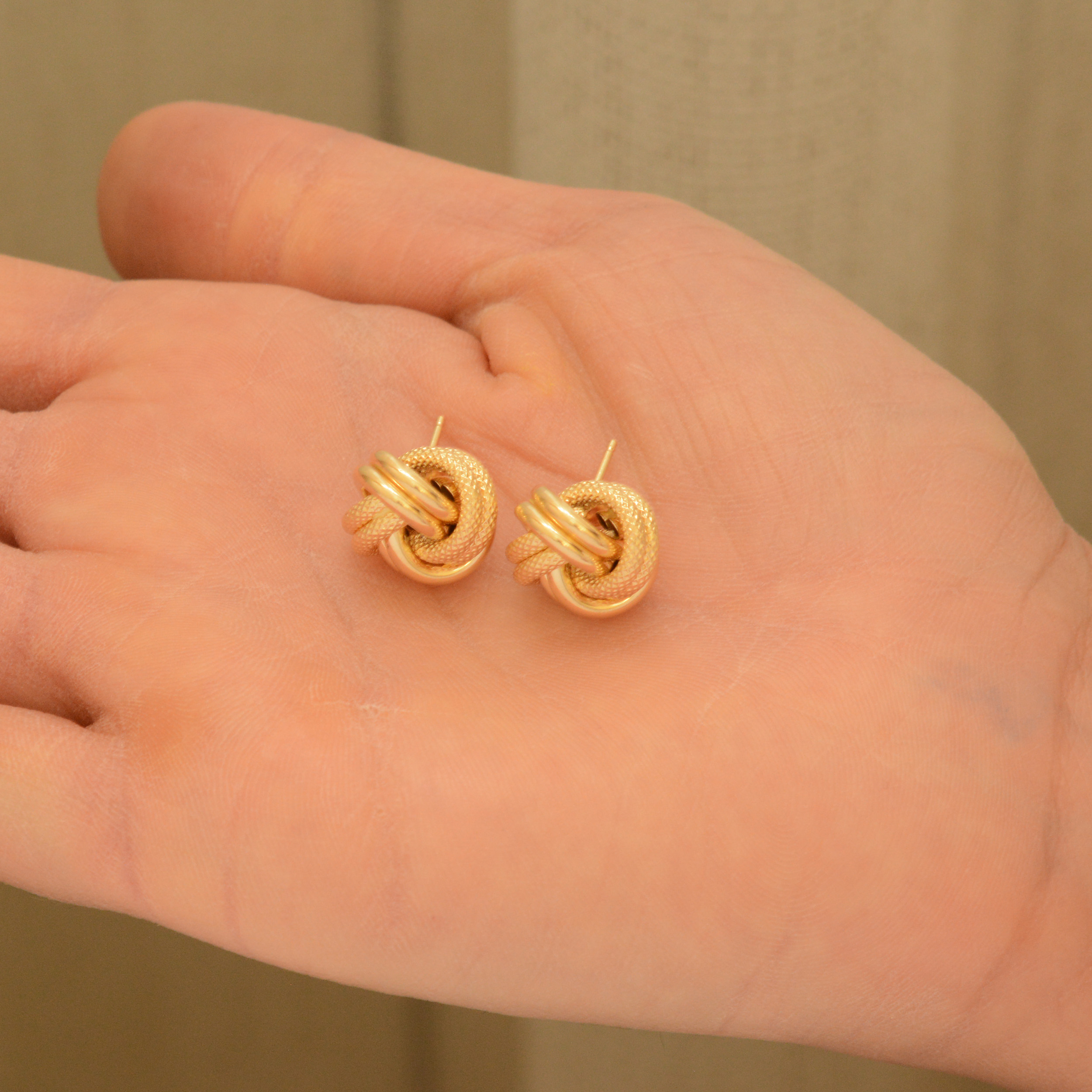 گوشواره طلا 18 عیار زنانه طلای مستجابی مدل گره کد 750