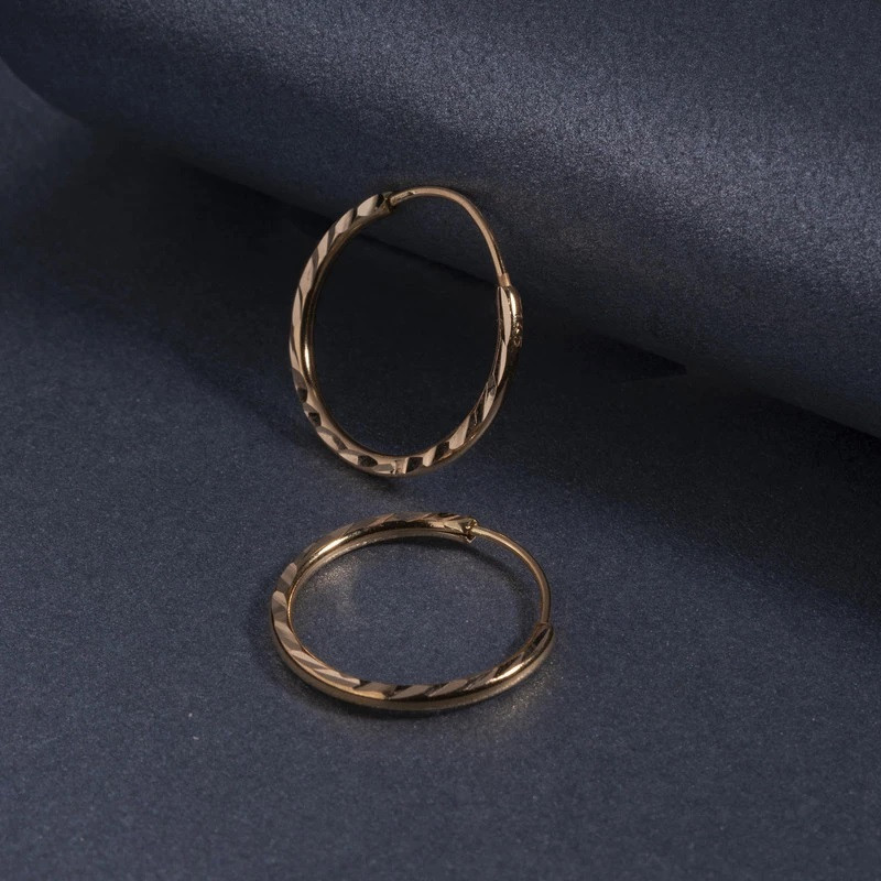گوشواره طلا 18 عیار زنانه وی وی گلد گالری مدل حلقه ای تراش