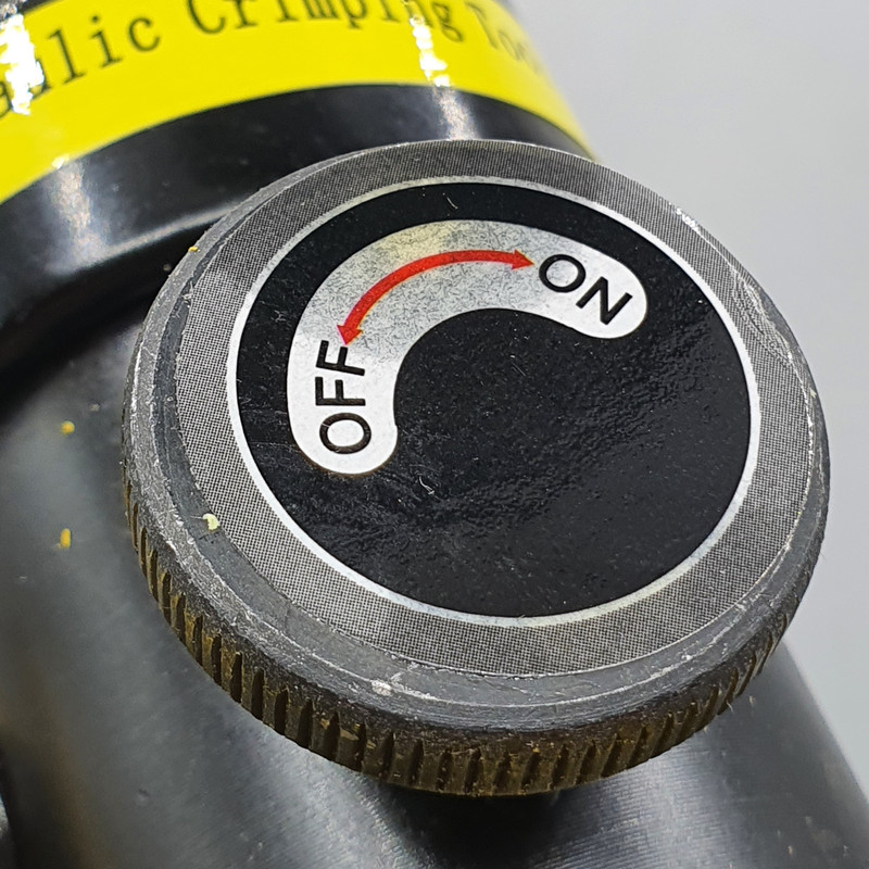 انبر پرس کابلشو مدل YQK-70 سایز 6-70 میلیمتر به همراه قالب