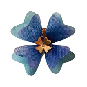 آویز گردنبند طلا 18 عیار زنانه مدل گل کد A4