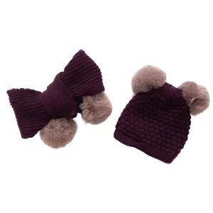 ست کلاه و شال گردن بافتنی بچگانه مدل پوم دار رنگ بنفش