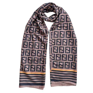 شال زنانه فندی مدل نخی حاشیه خط دار کد 52