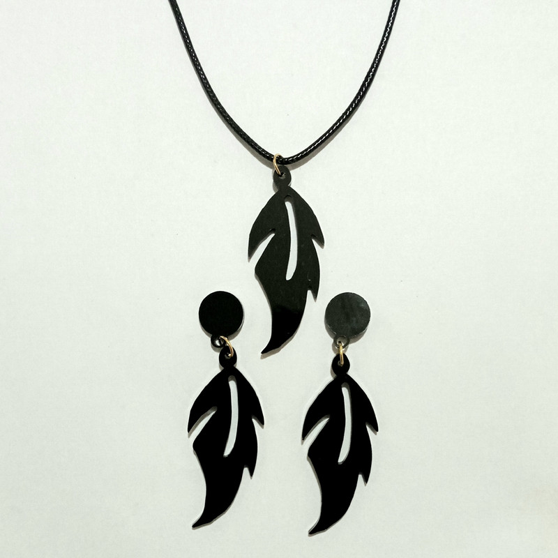 نیم ست زنانه مدل برگ کد N.BRG.N