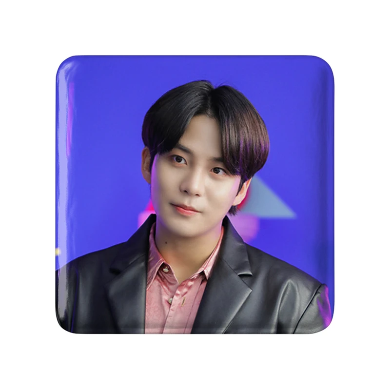 مگنت خندالو طرح جونگهو گروه ایتیز ATEEZ  مدل مربعی کد 21289