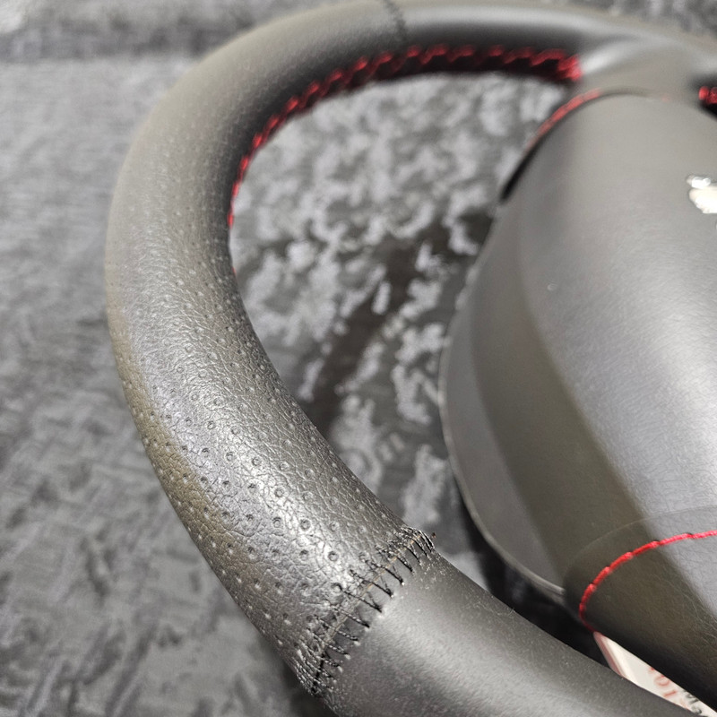 روکش فرمان مدل بازودار طرح Rcz مناسب برای پژو ۲۰۶