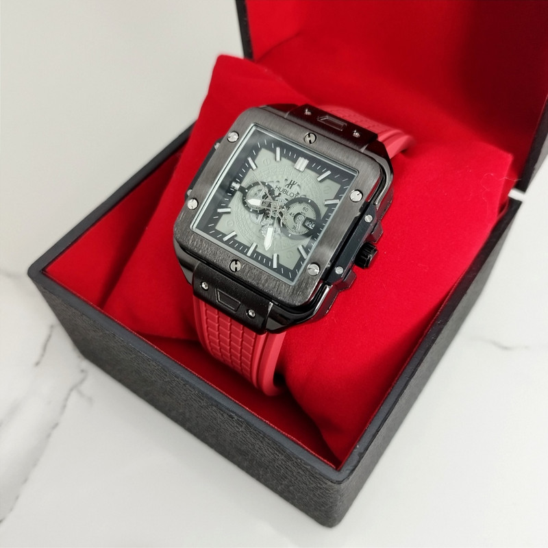 ساعت مچی عقربهای مردانه مدل سه موتوره فعال طرح hoblot ساعت مچی عقربهای مردانه مدل سه موتوره فعال طرح hoblot