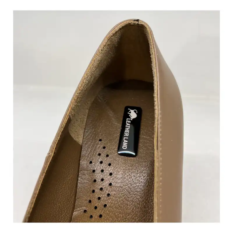 کفش زنانه سرزمین چرم کد 1398 رنگ کرم