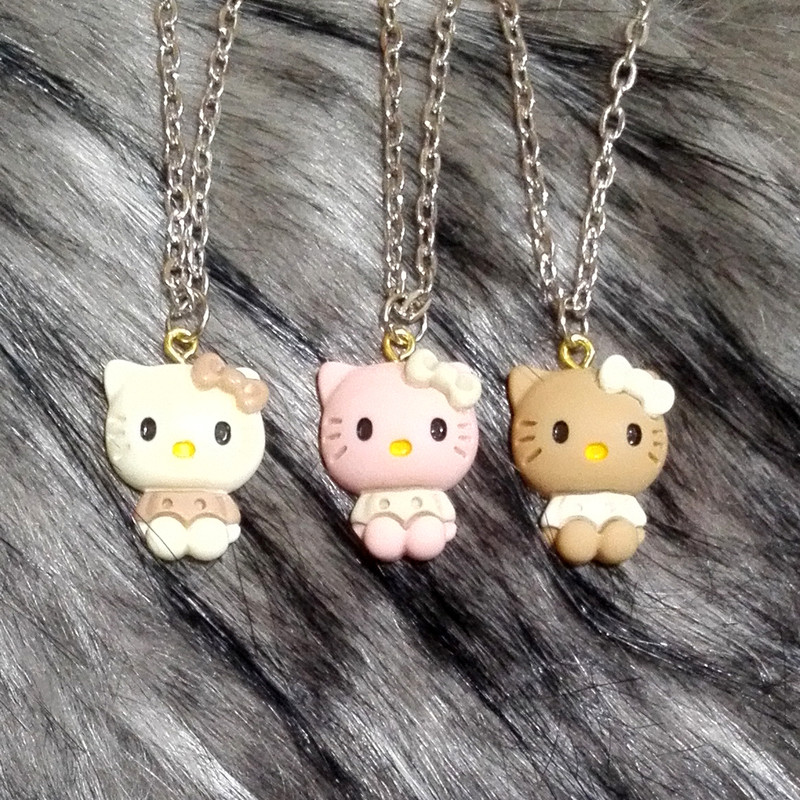 گردنبند دخترانه مدل Hello kitty