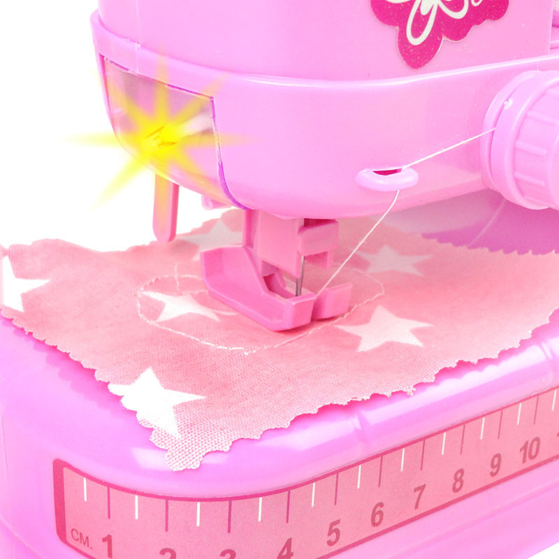 اسباب بازی مدل چرخ خیاطی دورین 2030A