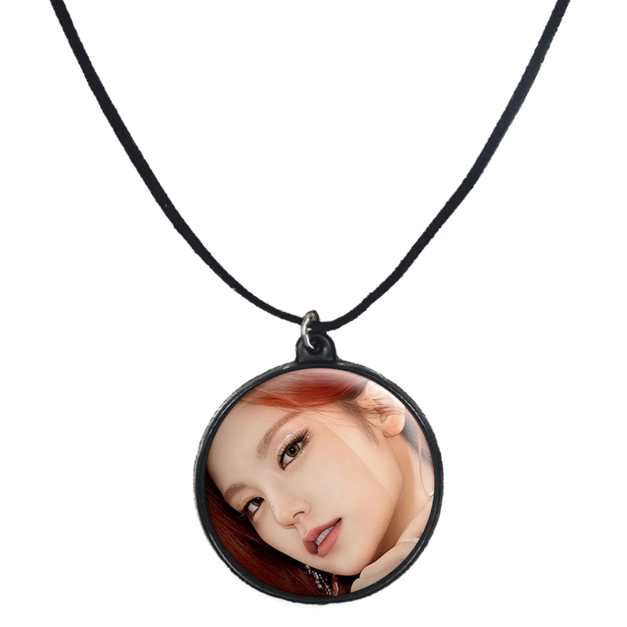 گردنبند پرمانه طرح گروه موسیقی ایتزی کد pmb.13235 مدل دو طرفه