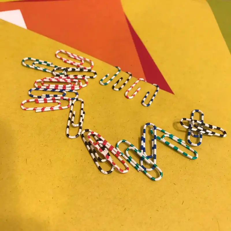 گیره کاغذ مدل دی وای چهار رنگ بسته 80 عددی