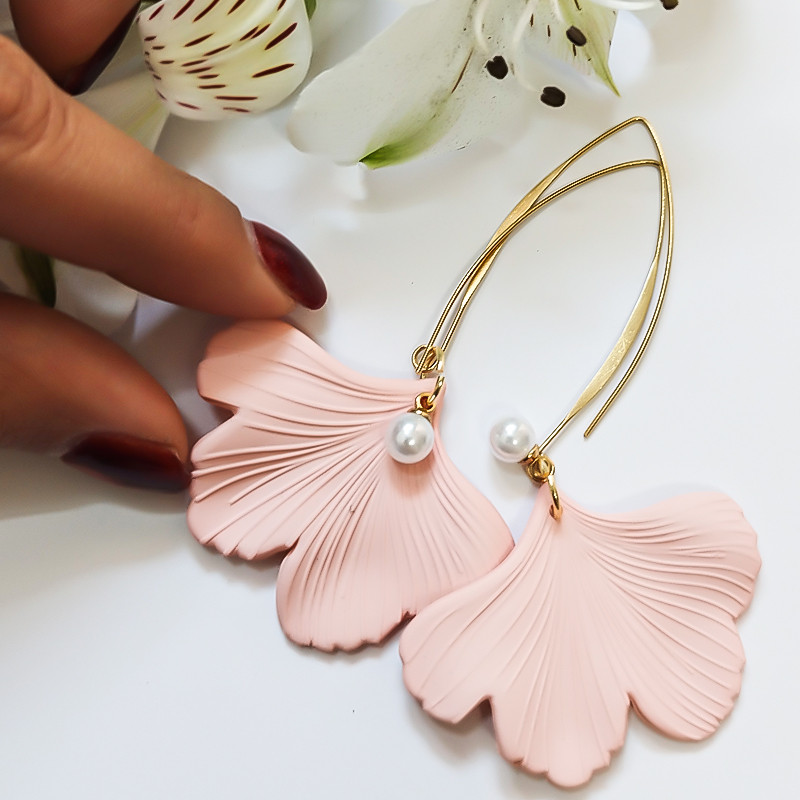 گوشواره زنانه مدل رنه گوشواره زنانه مدل رنه