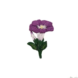 گل سینه زنانه مدل گل نیلوفر