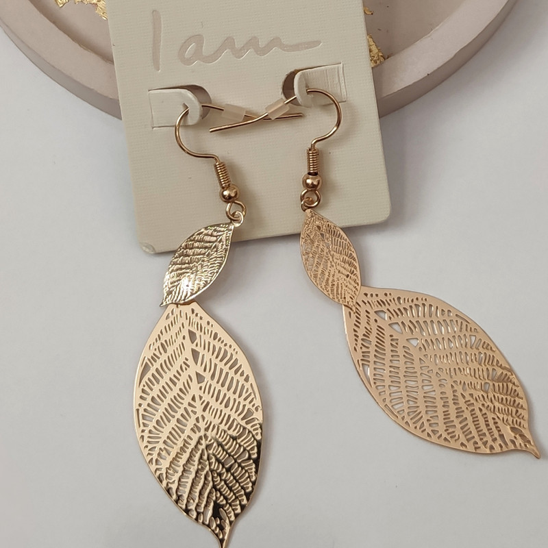 گوشواره زنانه آی ام طرح برگ