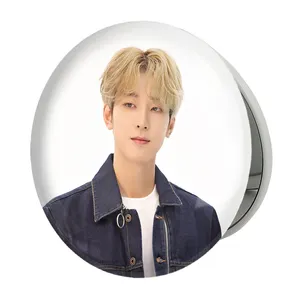 آینه جیبی خندالو طرح ونوو گروه سونتین Seventeen مدل تاشو کد 21642 