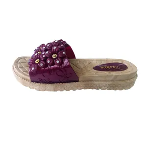 دمپایی زنانه مدل طناز کد RMT 132