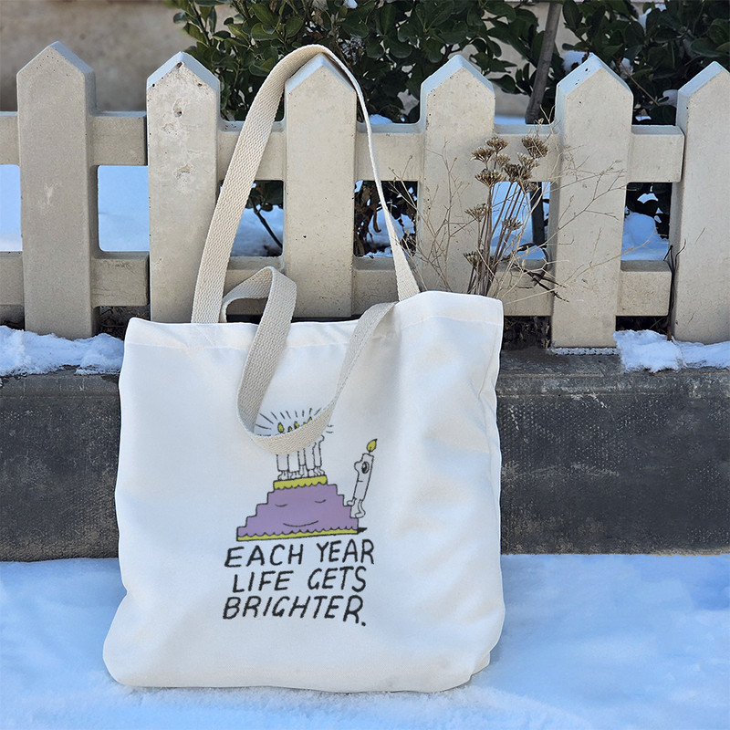 ساک خرید خندالو طرح Each Year Life Gets Brighter  کد 6652