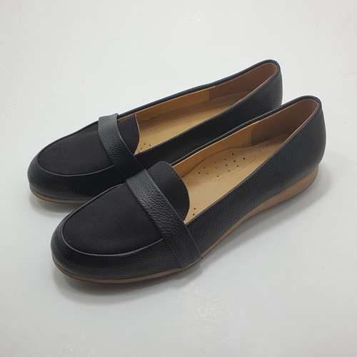 کفش روزمره زنانه کد 2345 کفش روزمره زنانه کد 2345