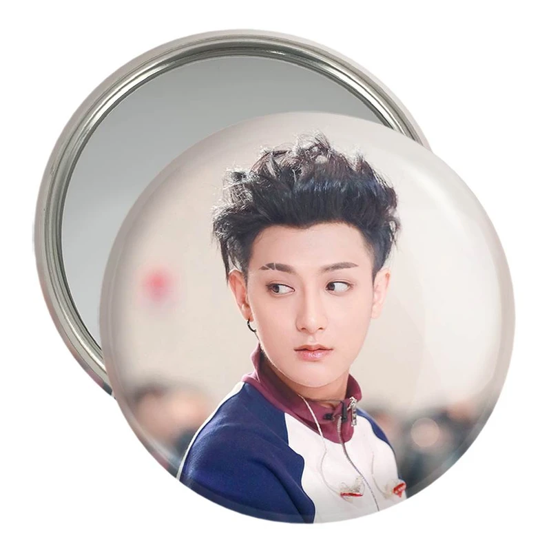 آینه جیبی خندالو مدل تائو گروه اکسو EXO  کد 13545