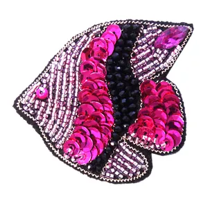 گل سینه زنانه طرح ماهی مدل pa