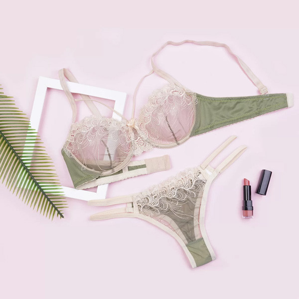 ست شورت و سوتین زنانه شارمین مدل هارنسی کد ZP73.1