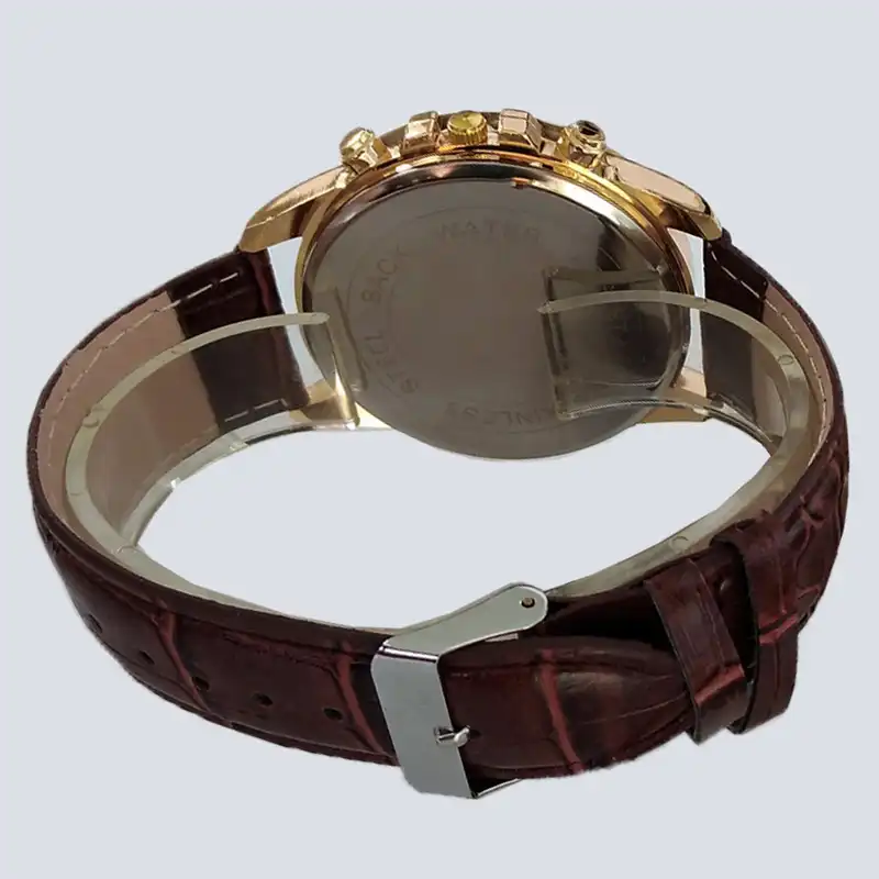 ساعت مچی عقربه ای زنانه مدل بند چرمی اسپرت کد 670