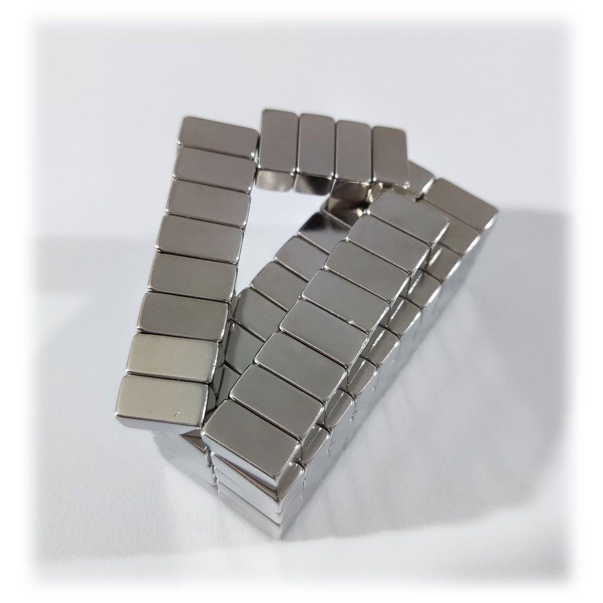 آهن ربا مدل نئودیمیوم مکعب SQ10.5h5 بسته 5 عددی