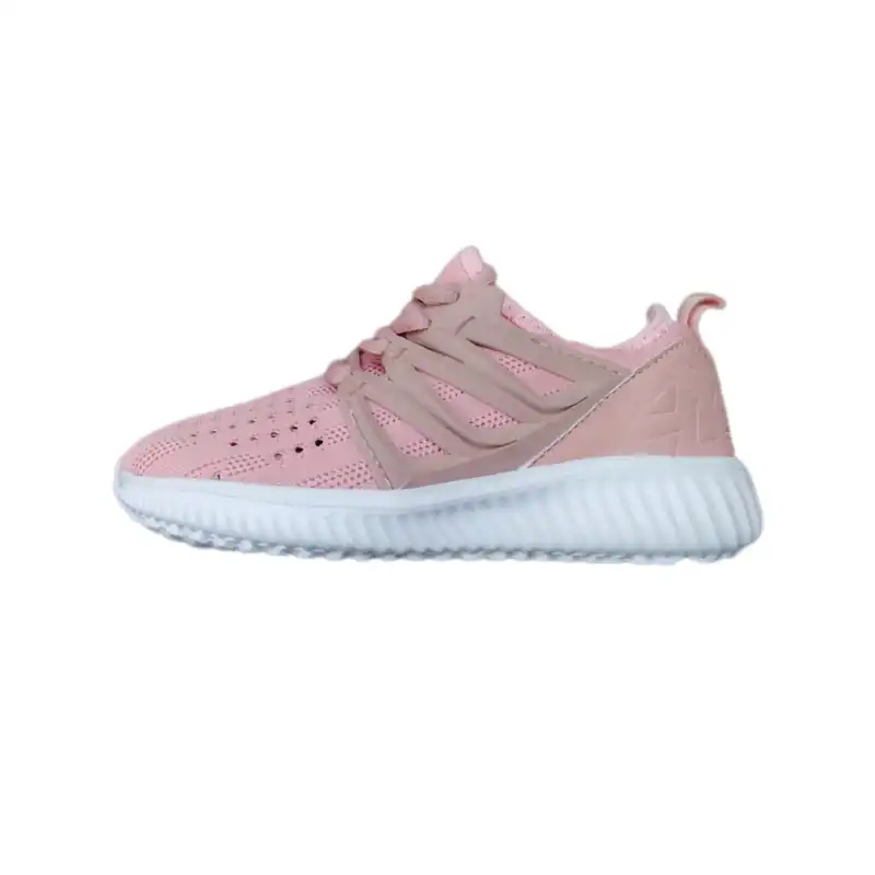 کفش مخصوص پیاده روی بارتک مدل bR0987