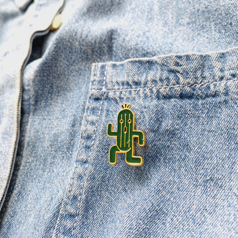 سنجاق سینه دخترانه طرح کاکتوس