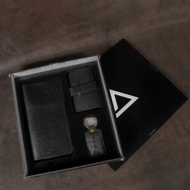 ست هدیه چرم آراهمراه مدل ARASET13