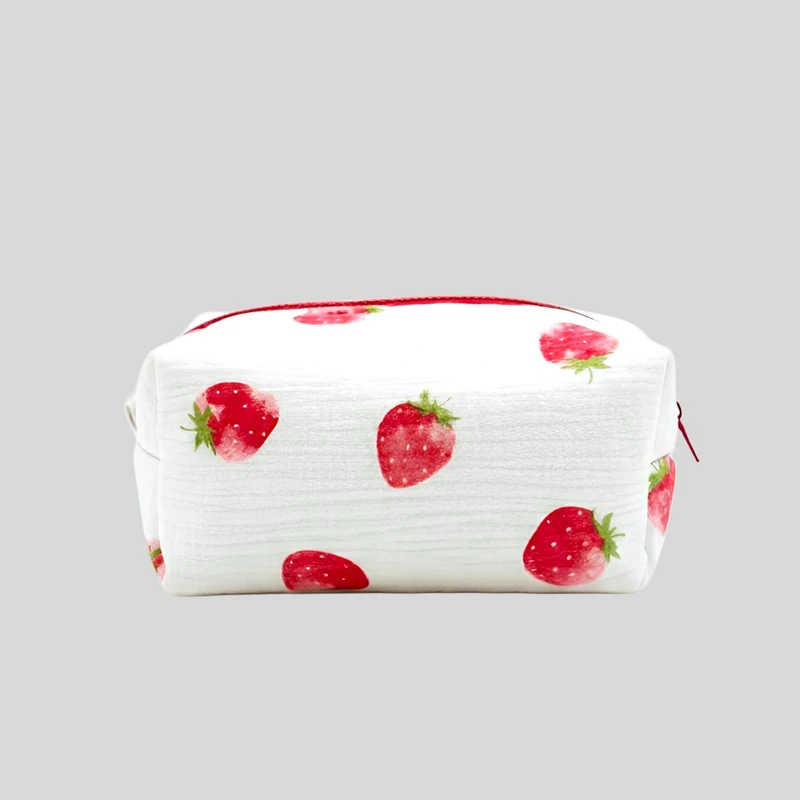 کیف لوازم آرایش زنانه مدل Strawberry mood 